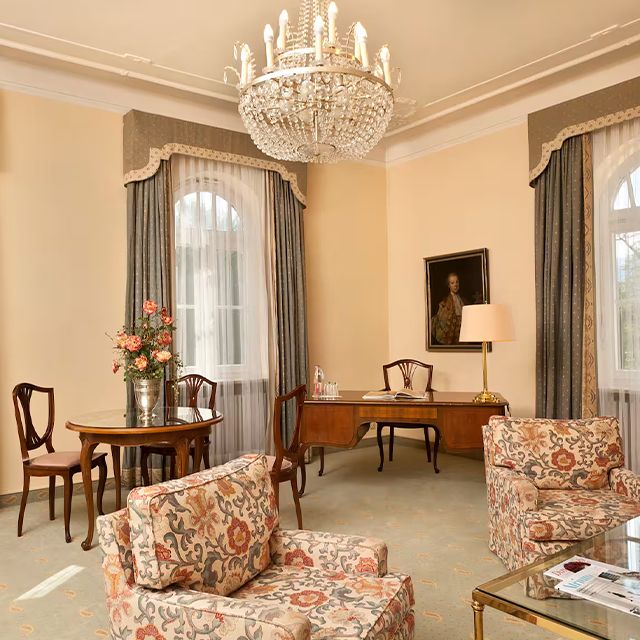 Elegante, ma&szlig;geschneiderte Luxus-Hotelsuite-M&ouml;bel f&uuml;r klassische Schlafzimmer
